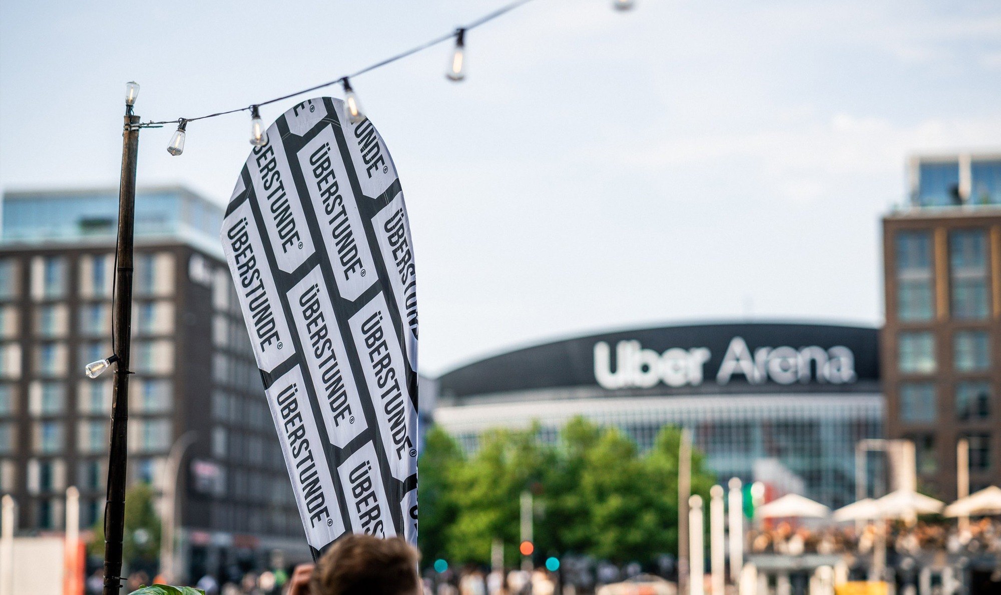 ÜBERSTUNDE Leipzig Fahne, Beach Flag / Werbemittel by Design Studio Leipzig